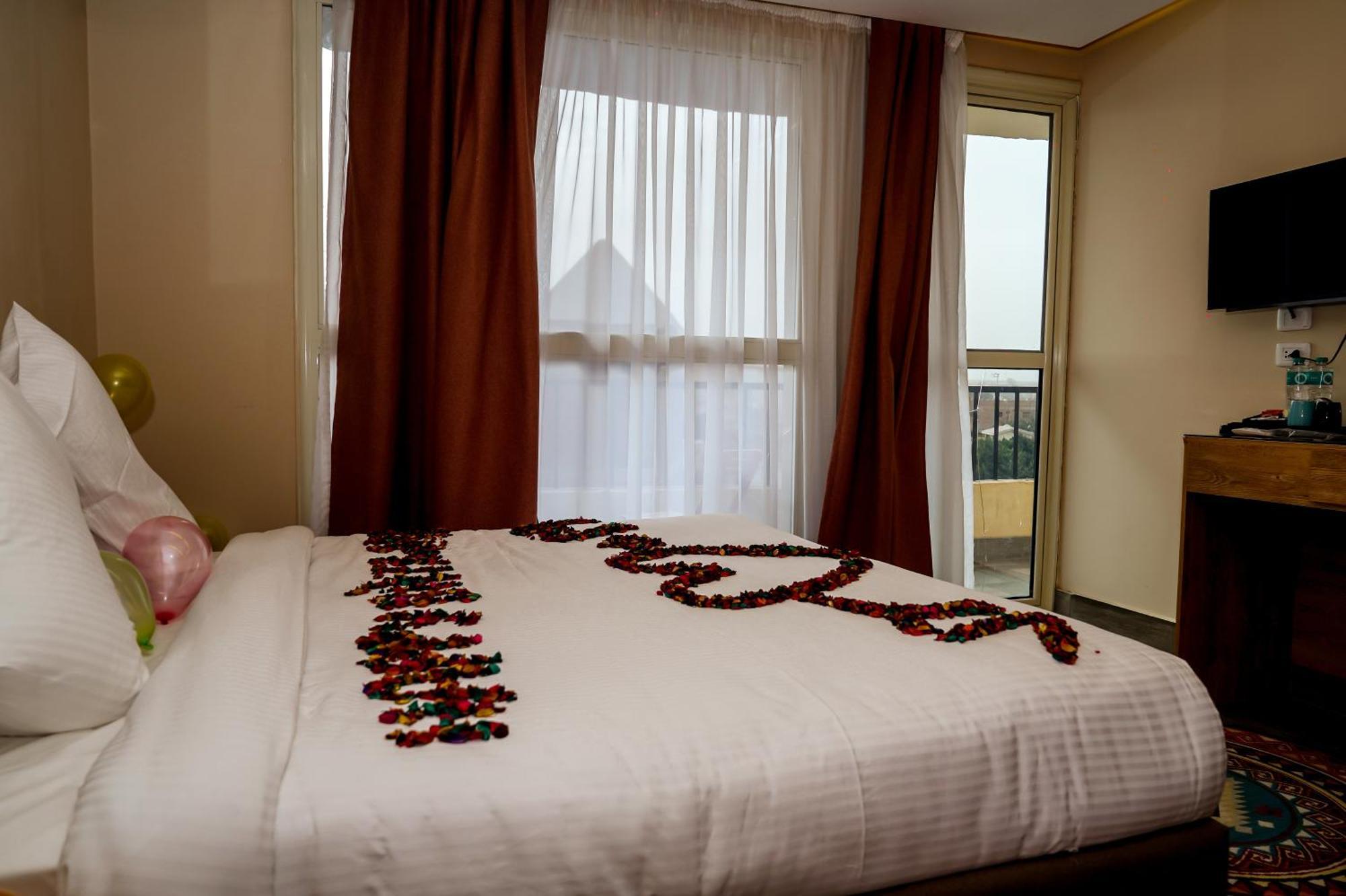 Pyramids Hotel Kafret el-Gabal 외부 사진