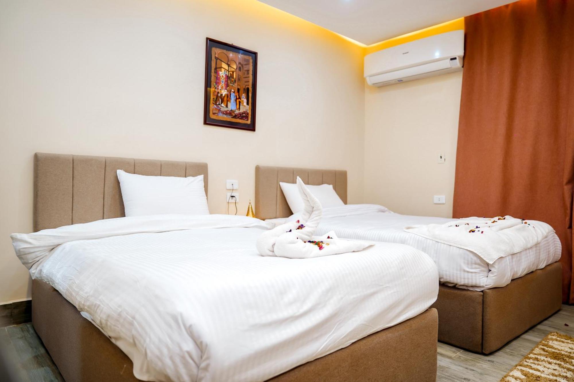 Pyramids Hotel Kafret el-Gabal 외부 사진