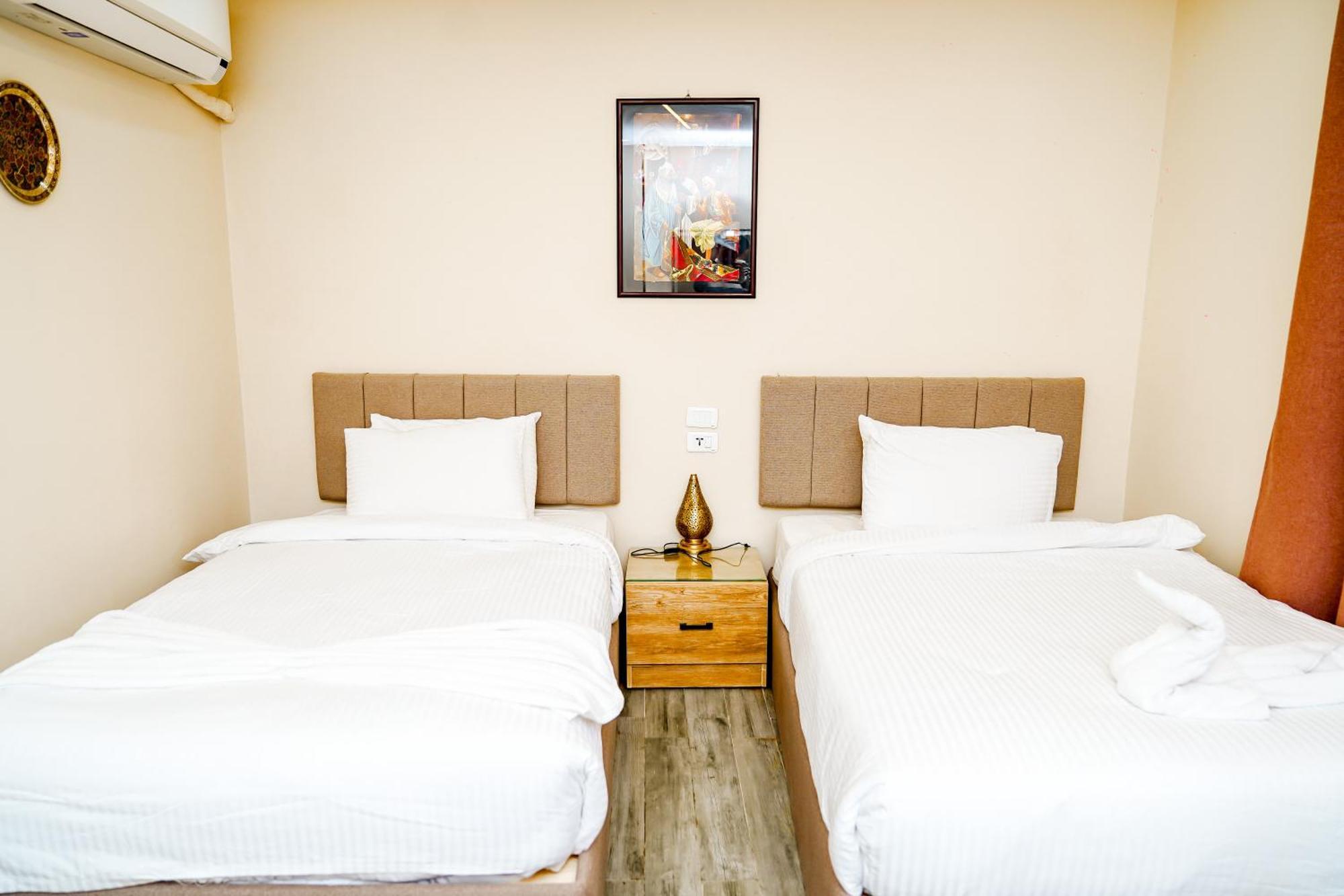 Pyramids Hotel Kafret el-Gabal 외부 사진