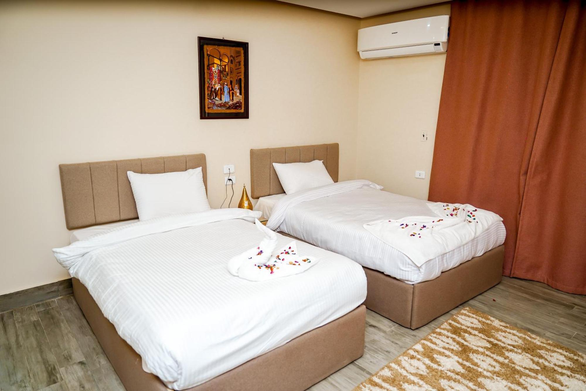 Pyramids Hotel Kafret el-Gabal 외부 사진