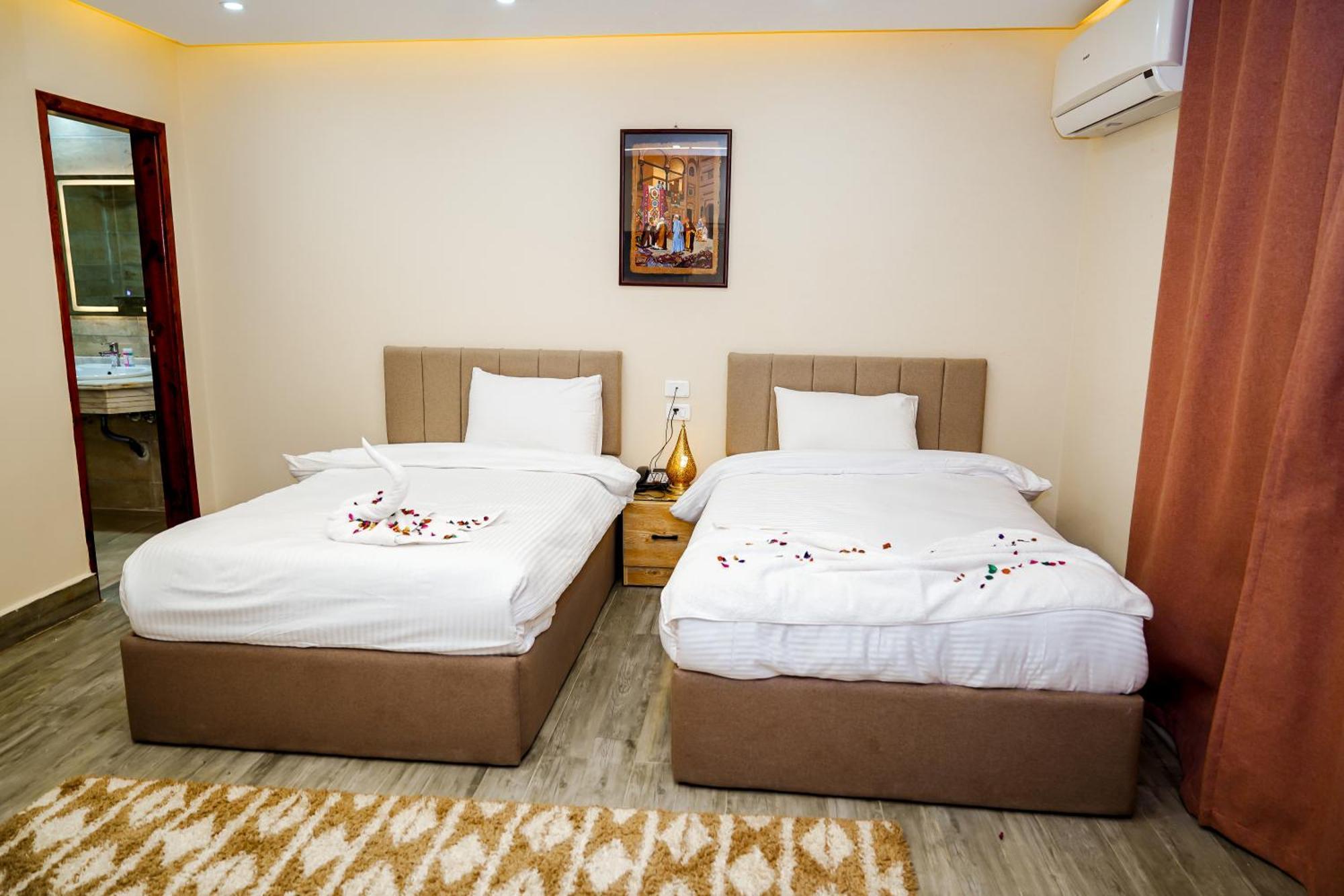 Pyramids Hotel Kafret el-Gabal 외부 사진