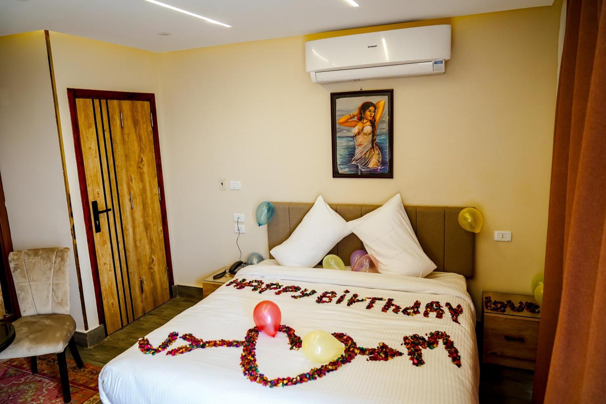 Pyramids Hotel Kafret el-Gabal 외부 사진